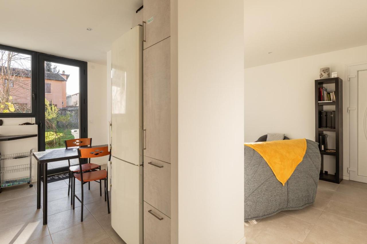Dify Stoppa - Lyon Parilly Vénissieux Extérieur photo